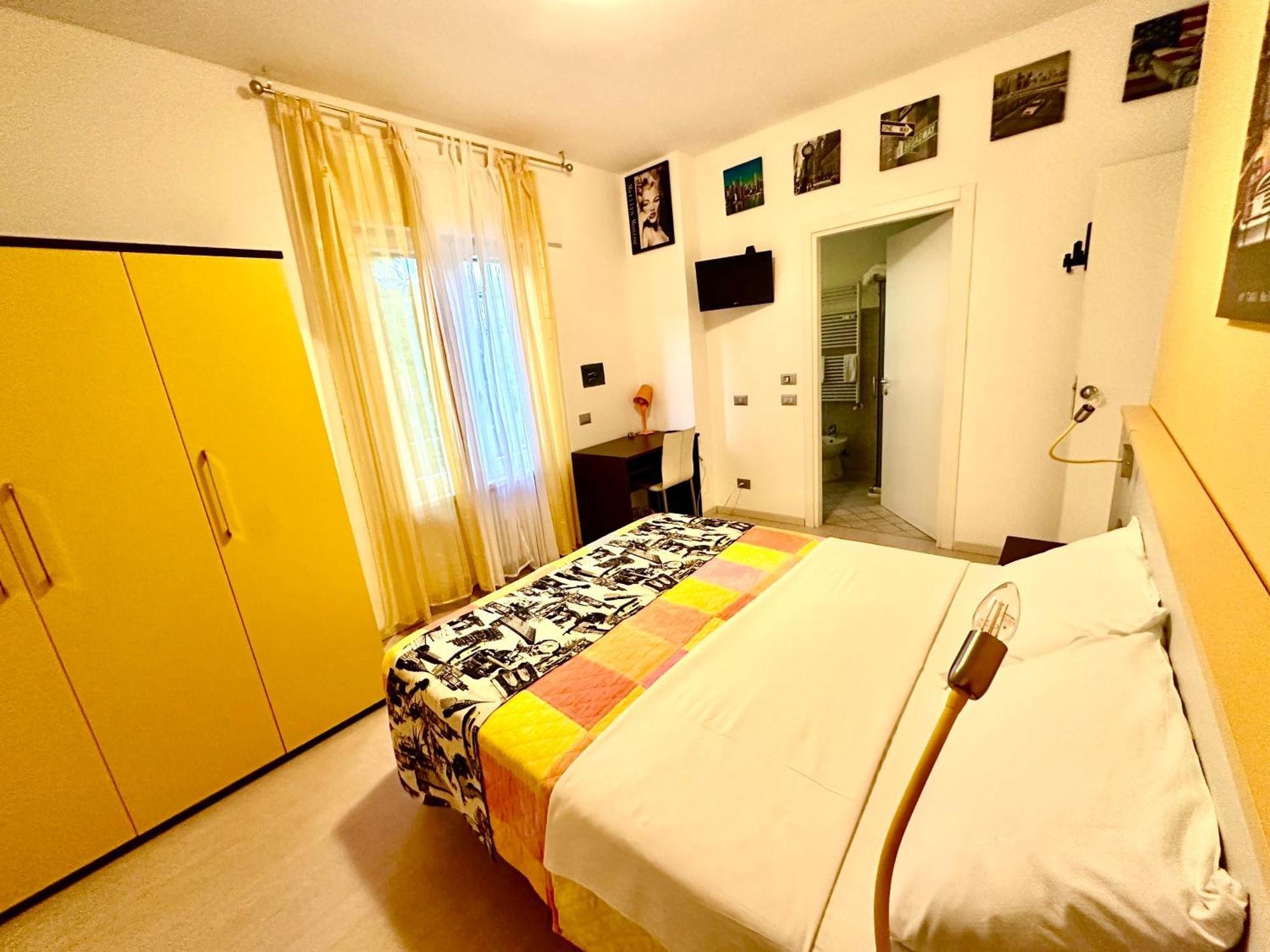 Ai Giardini Rooms -Vicino Ospedale Borgo Trento E Centro Storico — Photos 2
