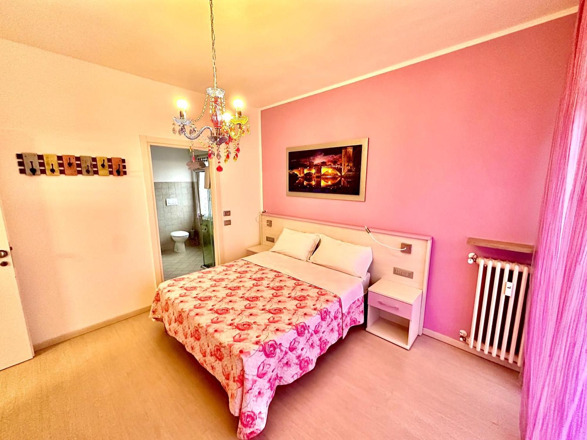 Ai Giardini Rooms -Vicino Ospedale Borgo Trento E Centro Storico, Verona